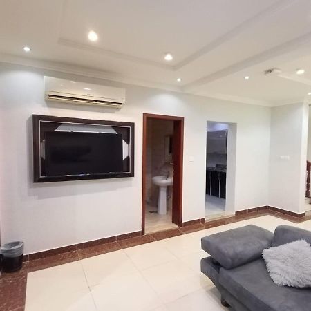 Celine Al Motamaiza Furnished Apartment Jeddah Bagian luar foto