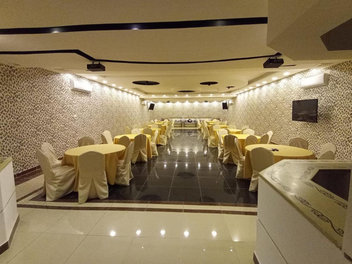 Celine Al Motamaiza Furnished Apartment Jeddah Bagian luar foto