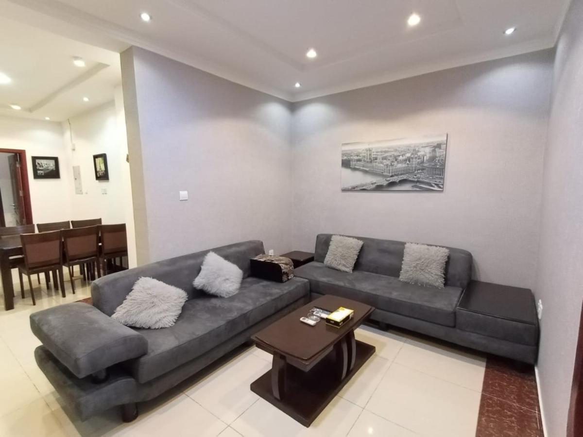 Celine Al Motamaiza Furnished Apartment Jeddah Bagian luar foto